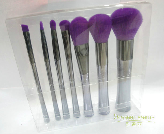 成套化妝刷中的每把刷子都有何特定用途?